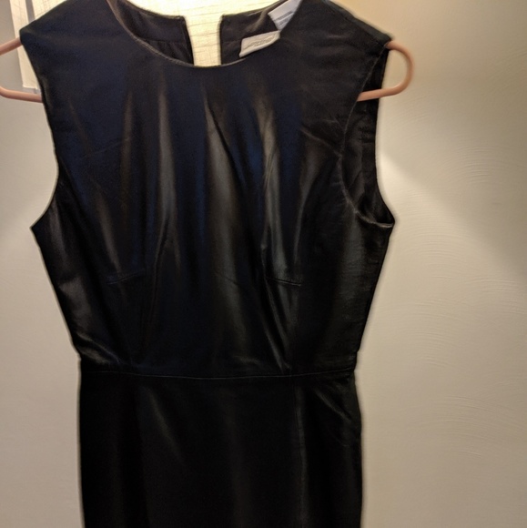 Dress - Picture 1 of 6